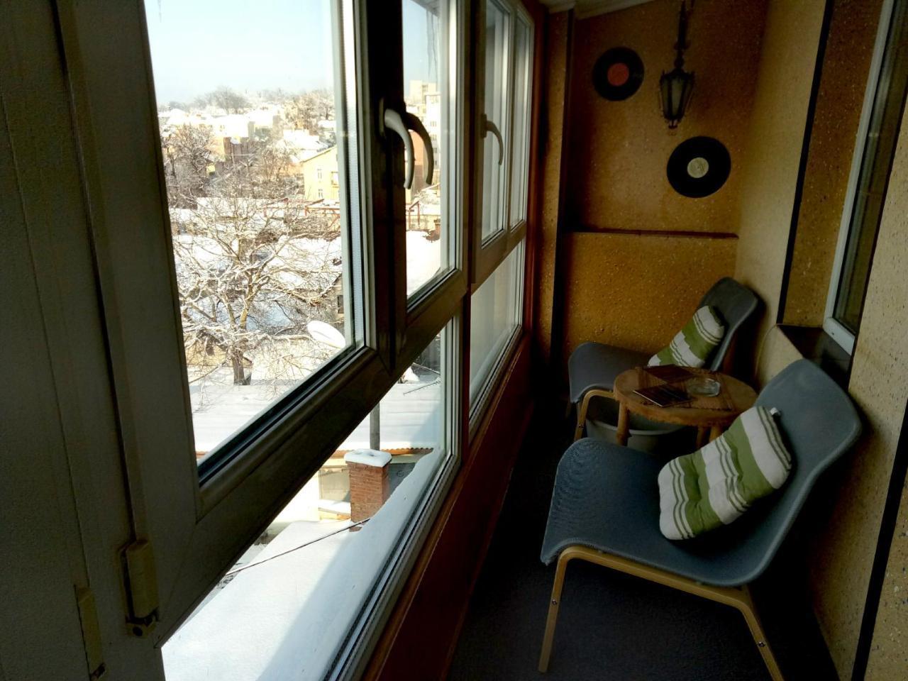 Apart Club Kosmo Appartement Tsjernivsi Buitenkant foto